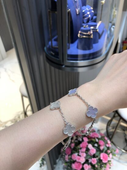 Stacking white Mother-of-Pearl and Chalcedony Van Cleef Vintage Alhambra bracelet 5 motifs